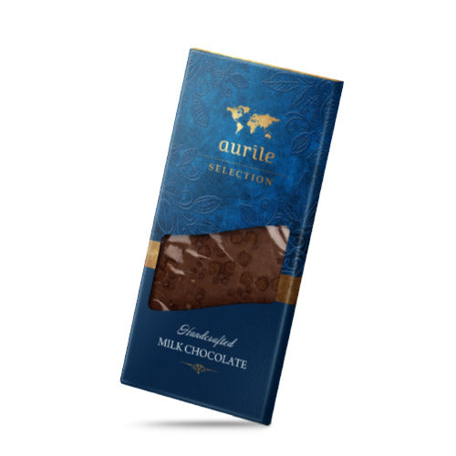 Handgemaakte melkchocolade met koekstukjes